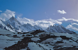 Mashebrum (7.821 m) and Baltoro Glacier, Pakistan